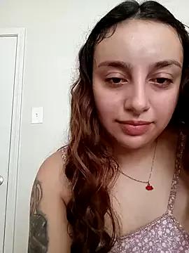 CharmingMaddie from StripChat is Freechat