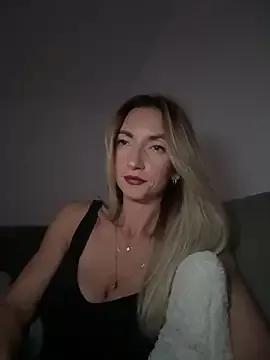 Explore our live girls sluts from our Custom and Multi clubs and checkout exclusive access to highly interactive content, such as shape, hair, titties, pussy type and many more.