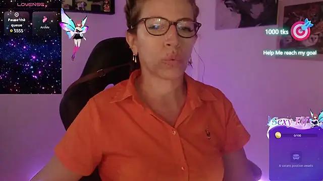Explore our live girls sluts from our Custom and Multi clubs and checkout exclusive access to highly interactive content, such as shape, hair, titties, pussy type and many more.
