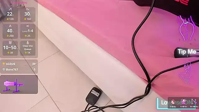 Chel_18 webcams show profile image 