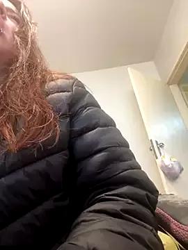 Photos of chelbyy from StripChat is Freechat