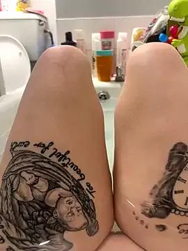 Explore our live girls sluts from our Custom and Multi clubs and checkout exclusive access to highly interactive content, such as shape, hair, titties, pussy type and many more.