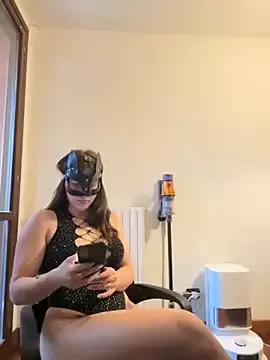 Explore our live girls sluts from our Custom and Multi clubs and checkout exclusive access to highly interactive content, such as shape, hair, titties, pussy type and many more.