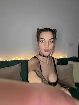 Explore our live girls sluts from our Custom and Multi clubs and checkout exclusive access to highly interactive content, such as shape, hair, titties, pussy type and many more.