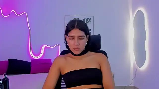 Explore our live girls sluts from our Custom and Multi clubs and checkout exclusive access to highly interactive content, such as shape, hair, titties, pussy type and many more.