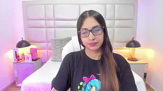 Explore our live girls sluts from our Custom and Multi clubs and checkout exclusive access to highly interactive content, such as shape, hair, titties, pussy type and many more.