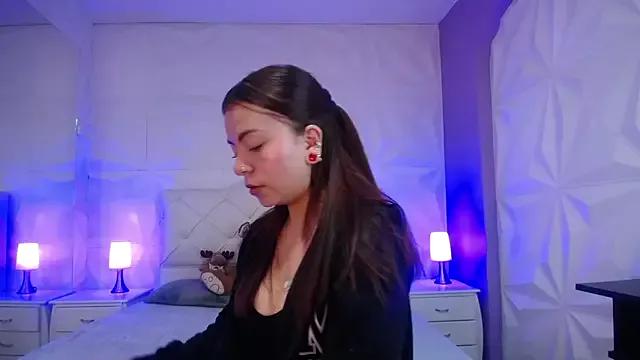 Explore our live girls sluts from our Custom and Multi clubs and checkout exclusive access to highly interactive content, such as shape, hair, titties, pussy type and many more.