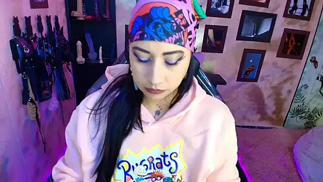 cherryy_bombshelll from StripChat is Freechat