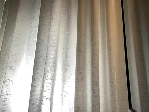 Chic_desire from StripChat