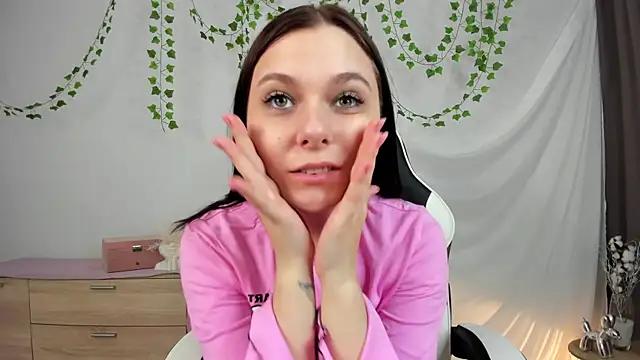Explore our live girls sluts from our Custom and Multi clubs and checkout exclusive access to highly interactive content, such as shape, hair, titties, pussy type and many more.