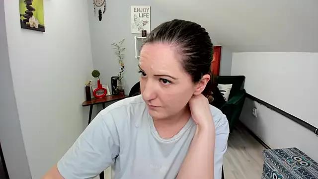 Explore our live girls sluts from our Custom and Multi clubs and checkout exclusive access to highly interactive content, such as shape, hair, titties, pussy type and many more.
