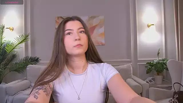 ChloeKissesYou from StripChat is Freechat