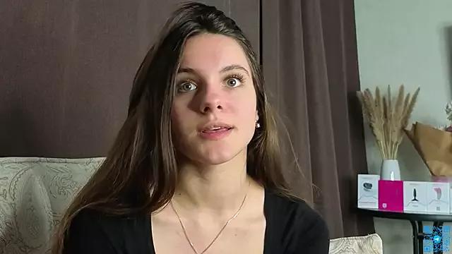 Explore our live girls sluts from our Custom and Multi clubs and checkout exclusive access to highly interactive content, such as shape, hair, titties, pussy type and many more.