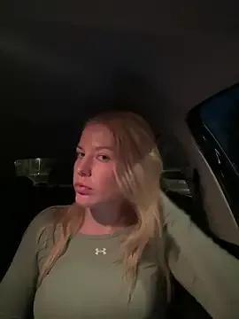 Chloemillerrxx from StripChat is Freechat
