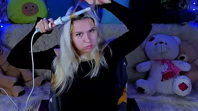 ChloeRicc webcams show profile image 