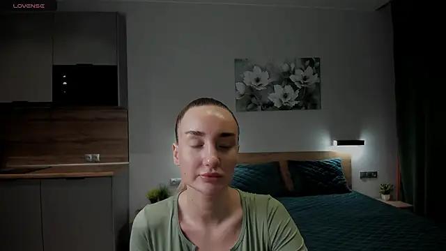 Explore our live girls sluts from our Custom and Multi clubs and checkout exclusive access to highly interactive content, such as shape, hair, titties, pussy type and many more.