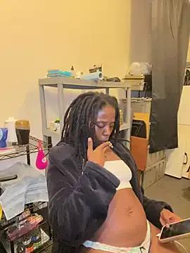 choclatepeaach from StripChat