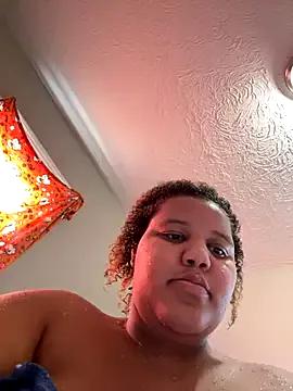 chocolate_bella from StripChat