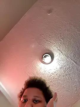 chocolate_bella from StripChat