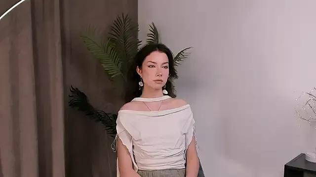 Explore our live girls sluts from our Custom and Multi clubs and checkout exclusive access to highly interactive content, such as shape, hair, titties, pussy type and many more.