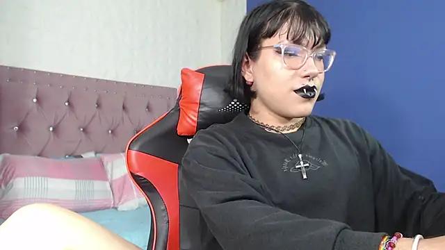 Explore our live girls sluts from our Custom and Multi clubs and checkout exclusive access to highly interactive content, such as shape, hair, titties, pussy type and many more.