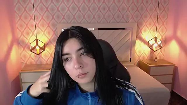 Explore our live girls sluts from our Custom and Multi clubs and checkout exclusive access to highly interactive content, such as shape, hair, titties, pussy type and many more.