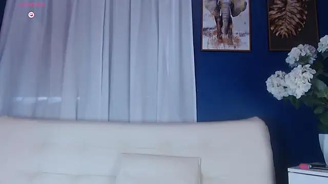 Explore our live girls sluts from our Custom and Multi clubs and checkout exclusive access to highly interactive content, such as shape, hair, titties, pussy type and many more.