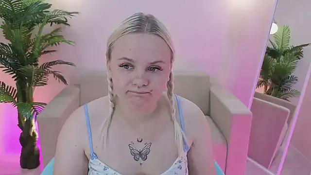 Explore our live girls sluts from our Custom and Multi clubs and checkout exclusive access to highly interactive content, such as shape, hair, titties, pussy type and many more.