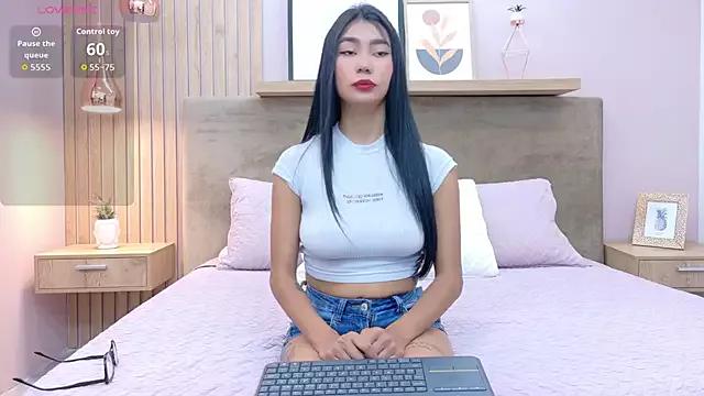 Explore our live girls sluts from our Custom and Multi clubs and checkout exclusive access to highly interactive content, such as shape, hair, titties, pussy type and many more.