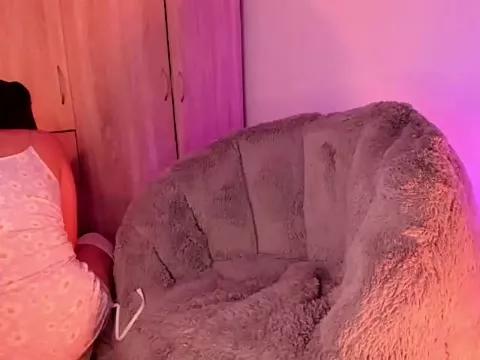 Cinnamon_Meow from StripChat