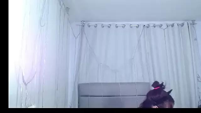 Cintia_Leon from StripChat is Freechat