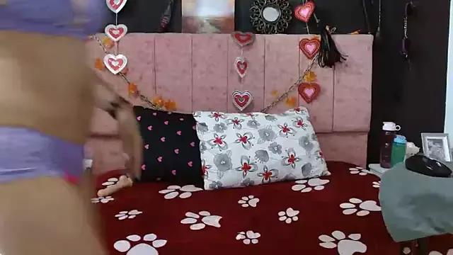 ClaraJhonsonHot from StripChat is Freechat