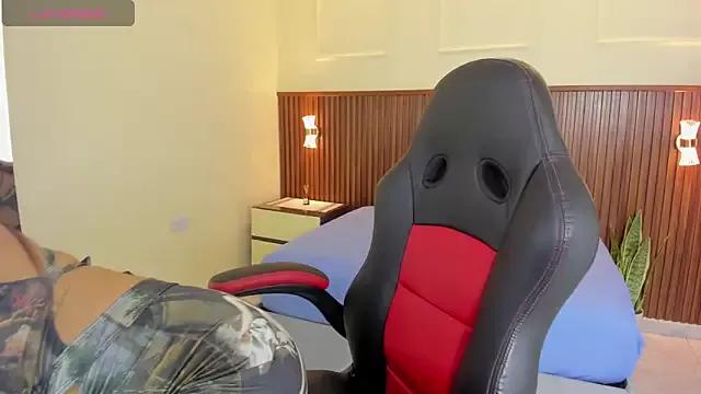 clarisKlein from StripChat is Freechat