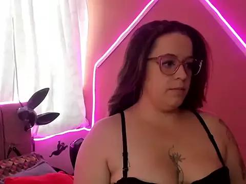 CleareRems from StripChat is Freechat