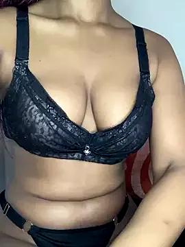 Cleo-06 from StripChat is Freechat