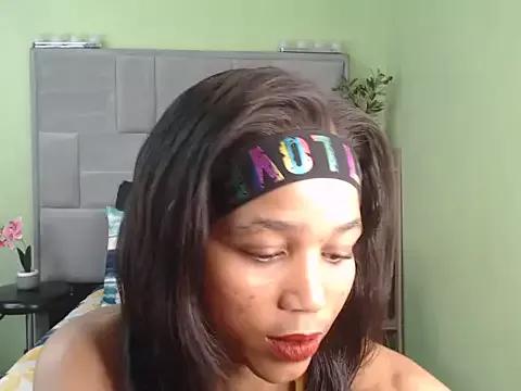 Explore our live girls sluts from our Custom and Multi clubs and checkout exclusive access to highly interactive content, such as shape, hair, titties, pussy type and many more.