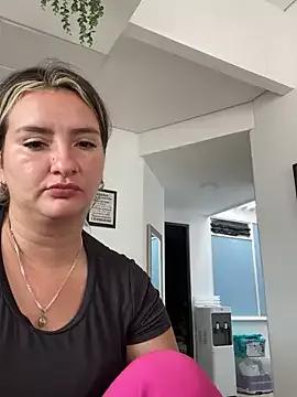 Cleopatra_curvy from StripChat is Freechat