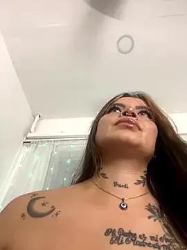 Explore our live girls sluts from our Custom and Multi clubs and checkout exclusive access to highly interactive content, such as shape, hair, titties, pussy type and many more.