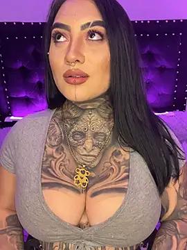 Explore our live girls sluts from our Custom and Multi clubs and checkout exclusive access to highly interactive content, such as shape, hair, titties, pussy type and many more.