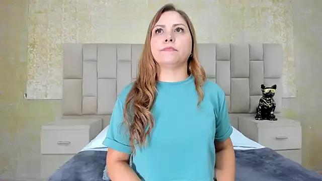 Explore our live girls sluts from our Custom and Multi clubs and checkout exclusive access to highly interactive content, such as shape, hair, titties, pussy type and many more.