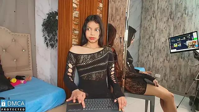 Explore our live girls sluts from our Custom and Multi clubs and checkout exclusive access to highly interactive content, such as shape, hair, titties, pussy type and many more.