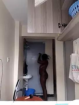 Coco_squirter from StripChat