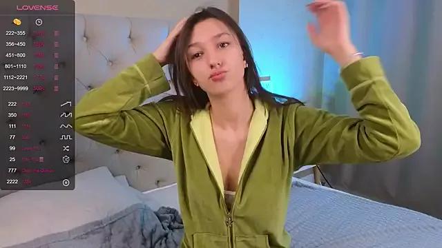 ColleenCox from StripChat