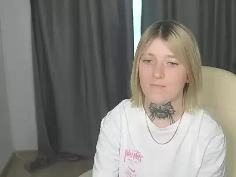 CoraleeStille from StripChat is Freechat