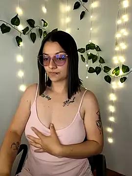 Photos of Coralinne__ from StripChat is Freechat