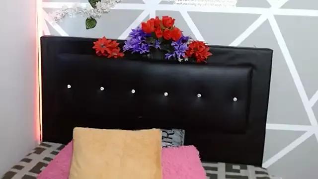 COZY7COUPLE from StripChat is Freechat