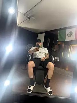 Photos of crazybarber69 from StripChat is Freechat