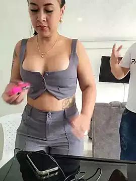 Explore our live girls sluts from our Custom and Multi clubs and checkout exclusive access to highly interactive content, such as shape, hair, titties, pussy type and many more.