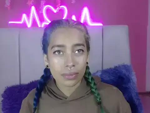 Explore our live girls sluts from our Custom and Multi clubs and checkout exclusive access to highly interactive content, such as shape, hair, titties, pussy type and many more.