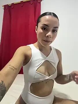 Crystal_555 from StripChat is Freechat